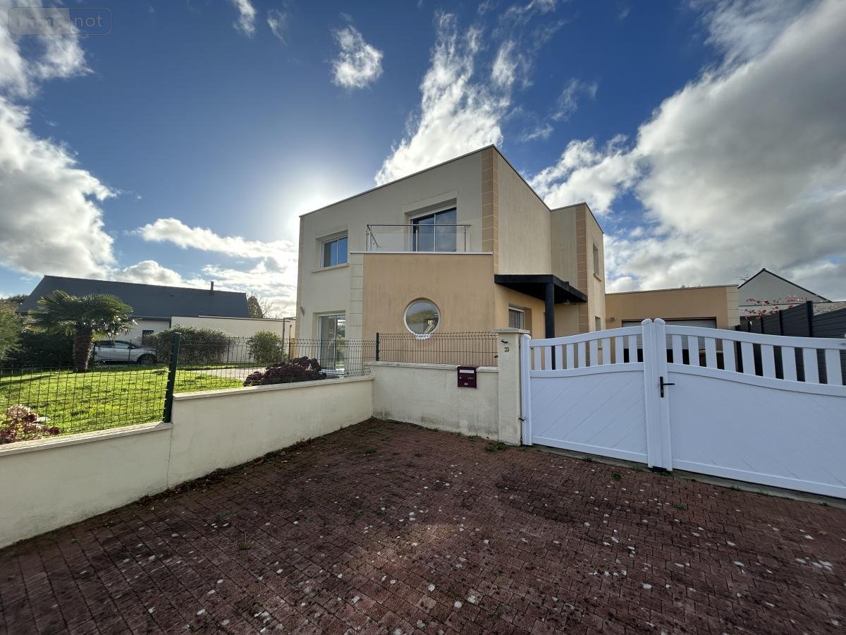 Location maison Quessoy 22120 Côtes-d'Armor 126 m2 7 pièces 1150 euros