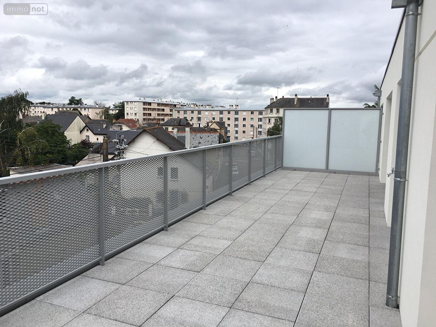Location appartement Rennes 35000 Ille-et-Vilaine 42 m2 2 pièces 818 euros
