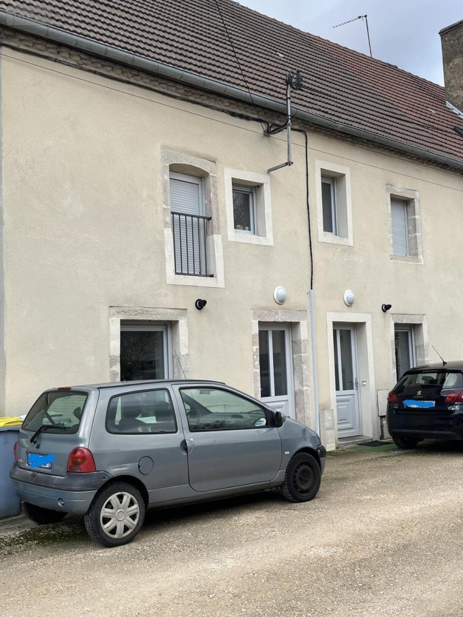 Appartement a vendre Tavaux 39500 Jura 80 m2 4 pièces 145000 euros