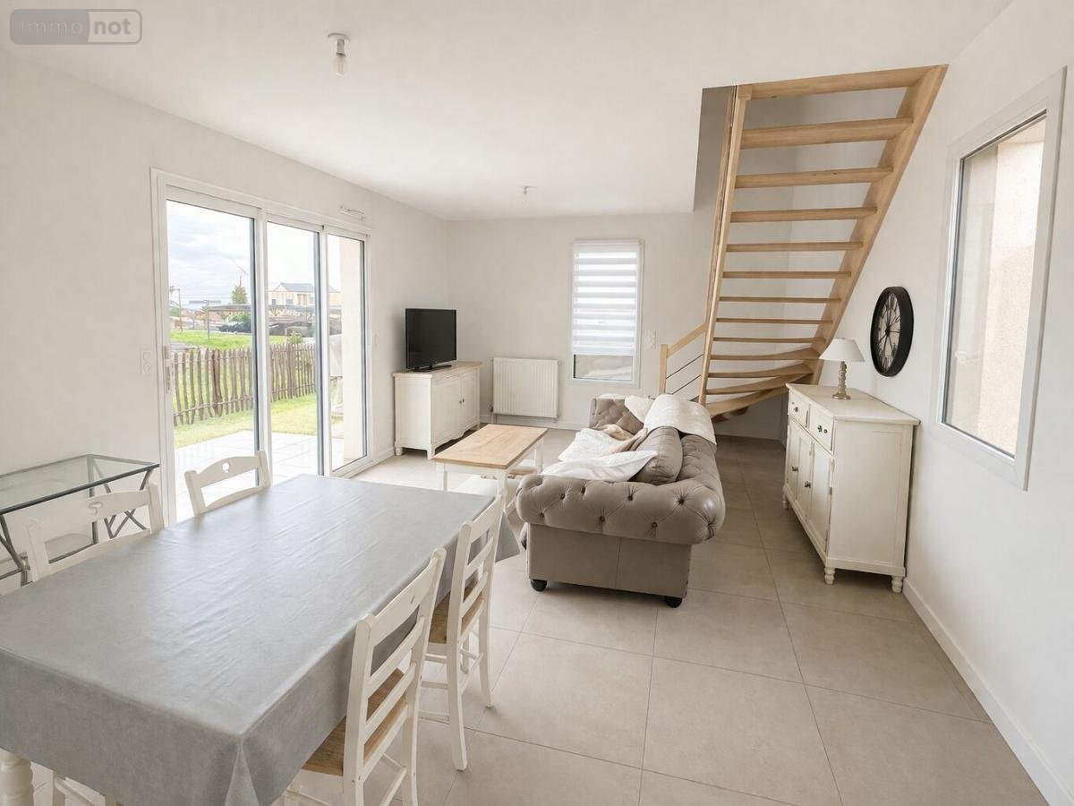 Location maison Saint Père Marc en Poulet 35430 Ille-et-Vilaine 104 m2 5 pièces 1270 euros