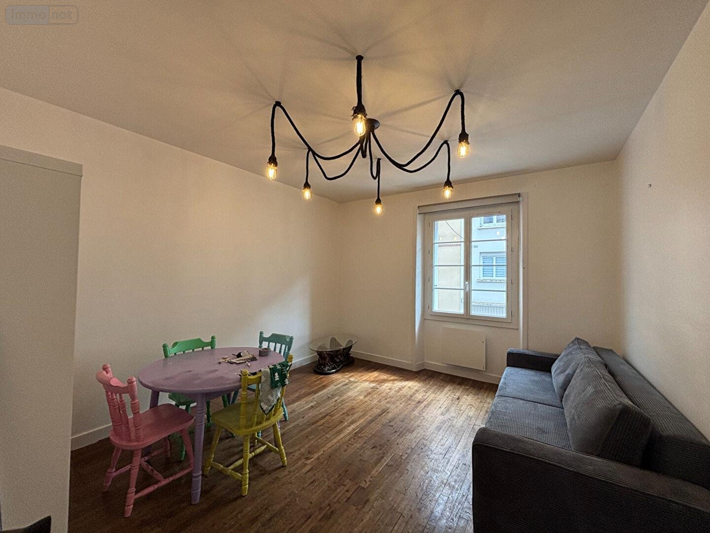 Location appartement Rennes 35000 Ille-et-Vilaine 47 m2 2 pièces 730 euros