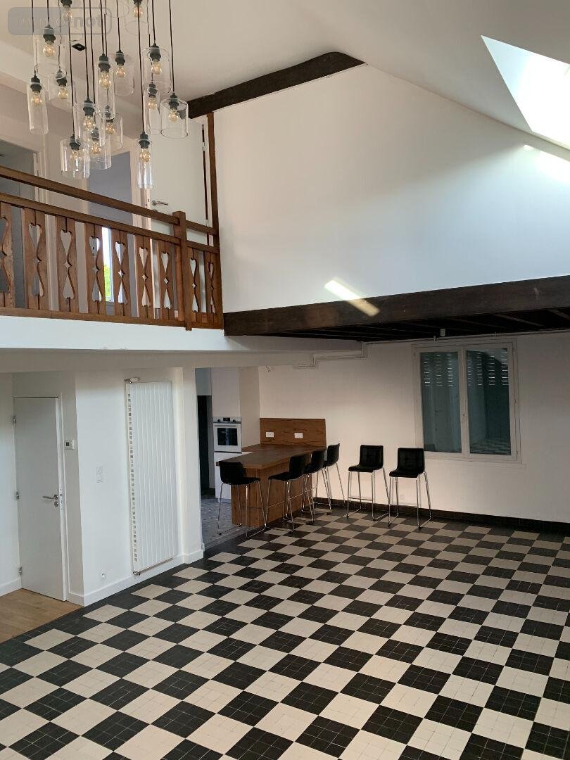 Location maison Rennes 35000 Ille-et-Vilaine 125 m2 7 pièces 2400 euros