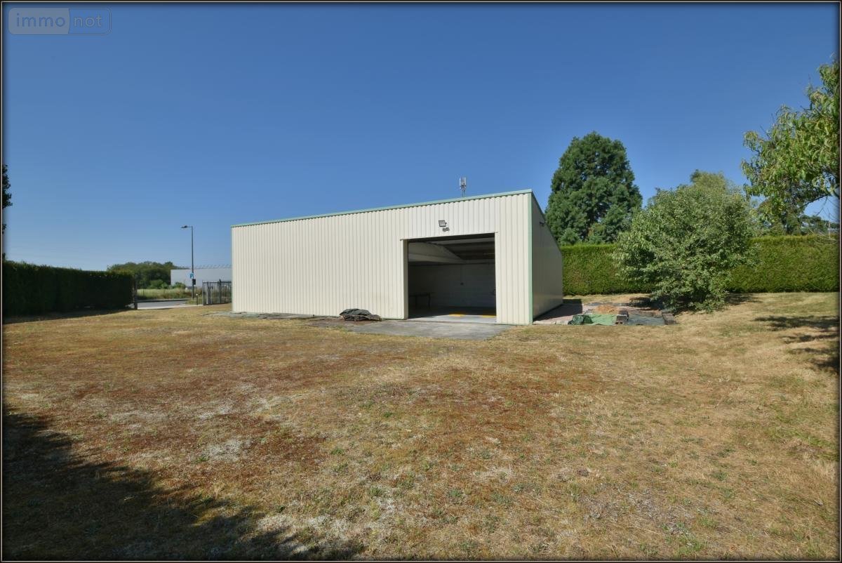 Fonds et murs commerciaux a vendre L'Hermitage 35590 Ille-et-Vilaine 85 m2  140000 euros
