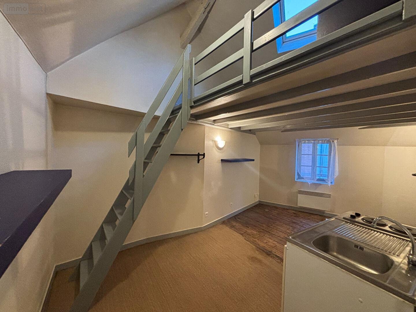 Location appartement Rennes 35000 Ille-et-Vilaine 18 m2 1 pièce 484 euros