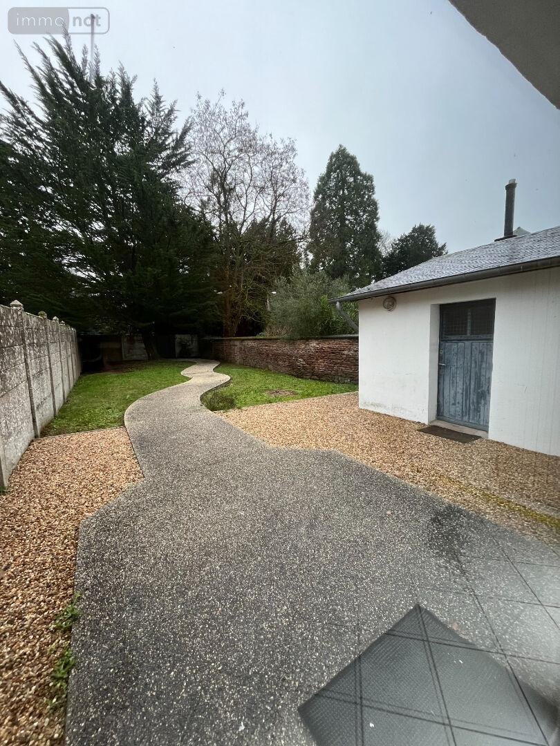 Location divers Montfort-sur-Meu 35160 Ille-et-Vilaine 160 m2  1000 euros