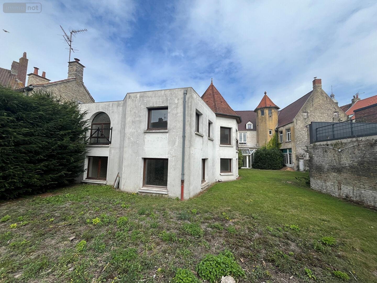 Immeuble a vendre Bourbourg 59630 Nord 457 m2  710000 euros