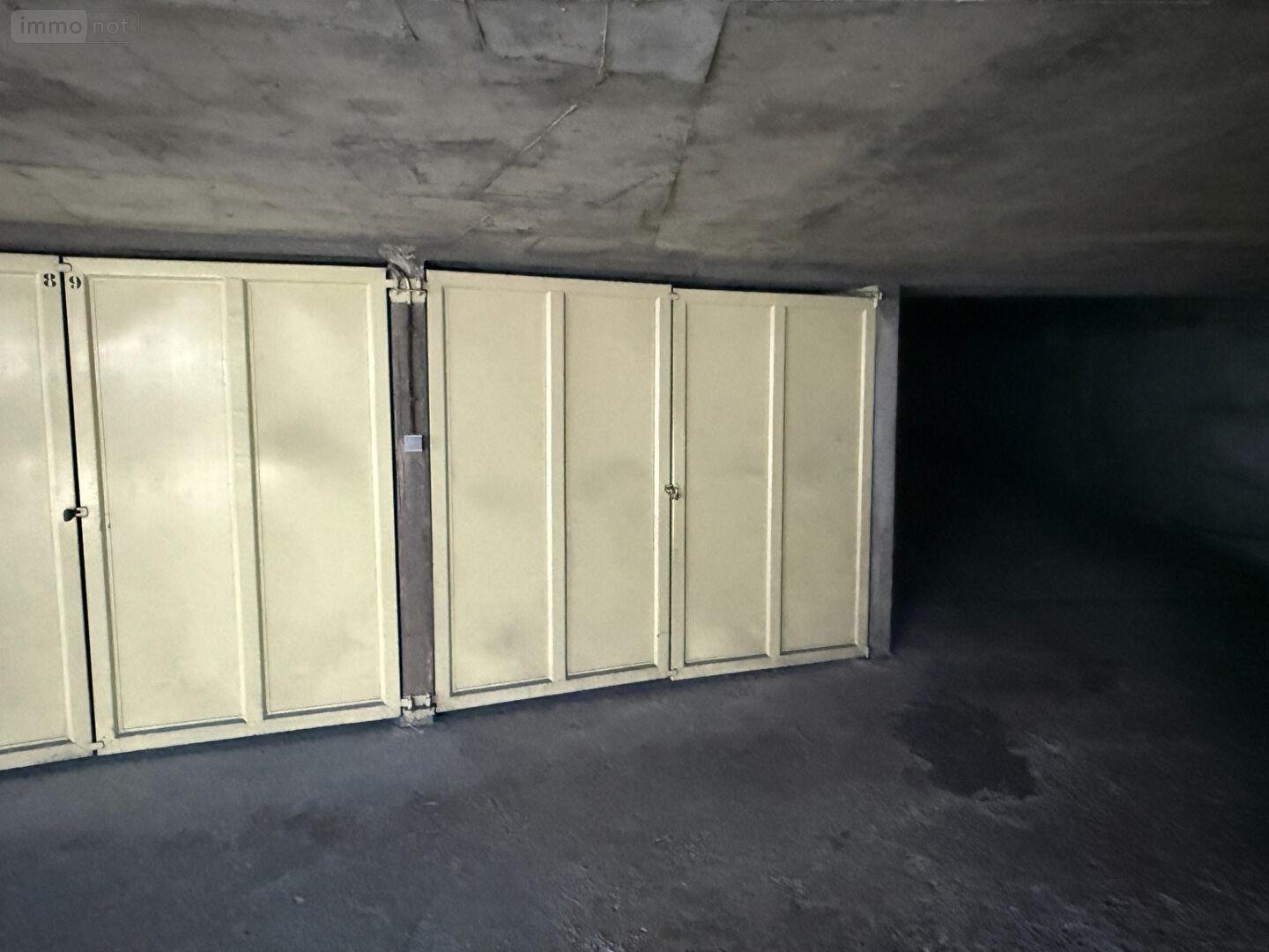 Garage et parking a vendre Rennes 35000 Ille-et-Vilaine  28000 euros