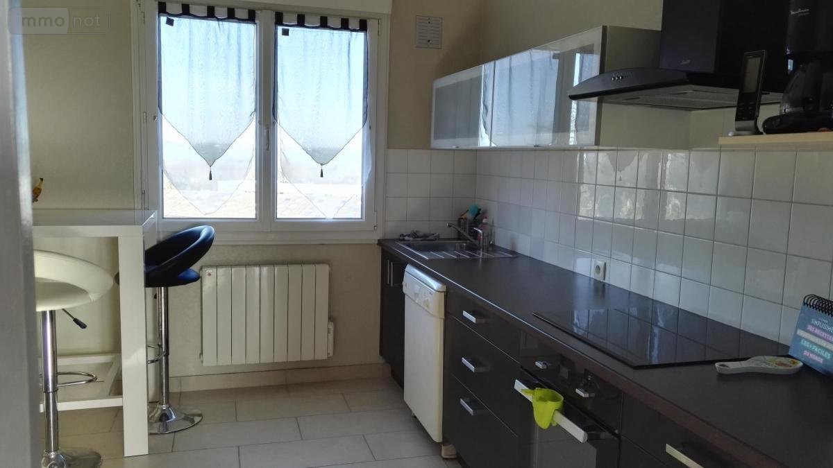 Location appartement Loudéac 22600 Côtes-d'Armor 78 m2 3 pièces 595 euros