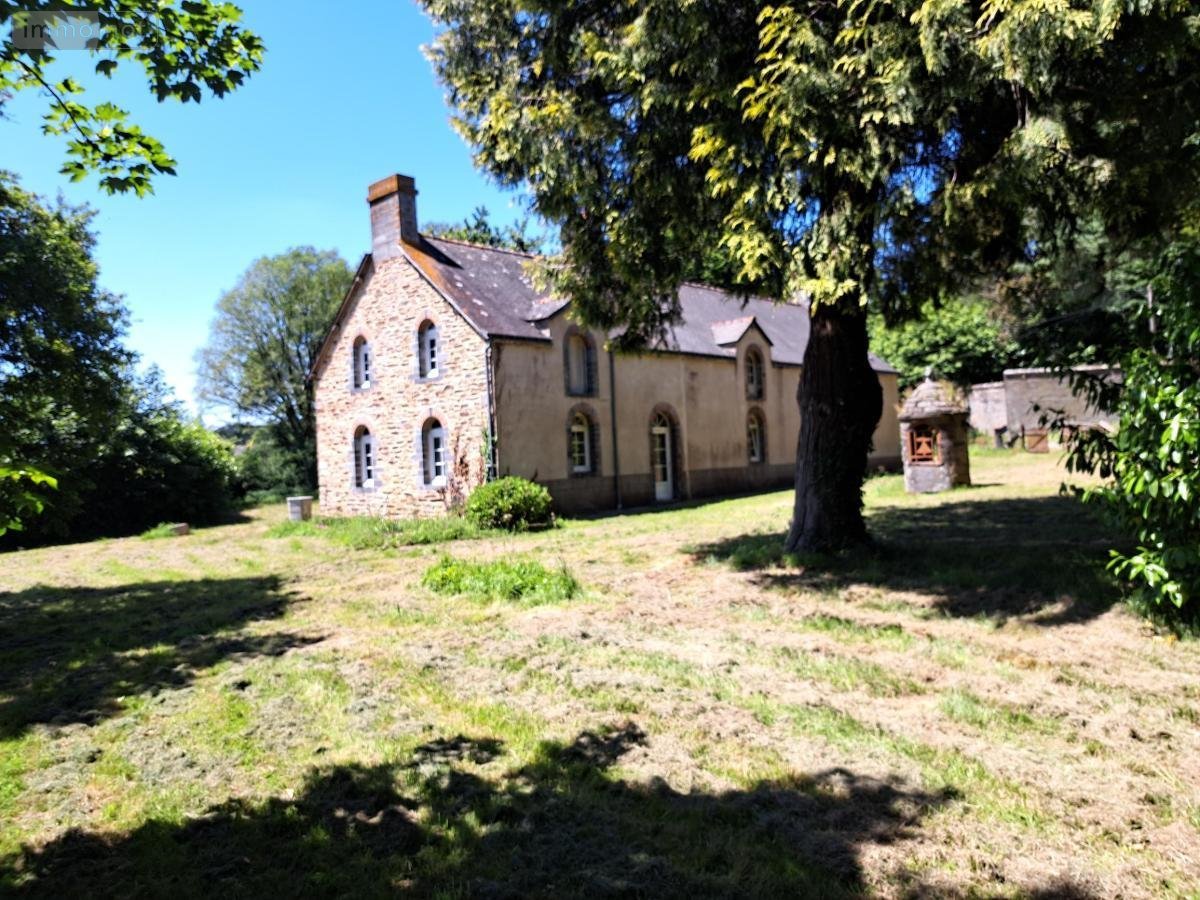 Maison a vendre Carentoir 56910 Morbihan 250 m2 8 pièces 187800 euros