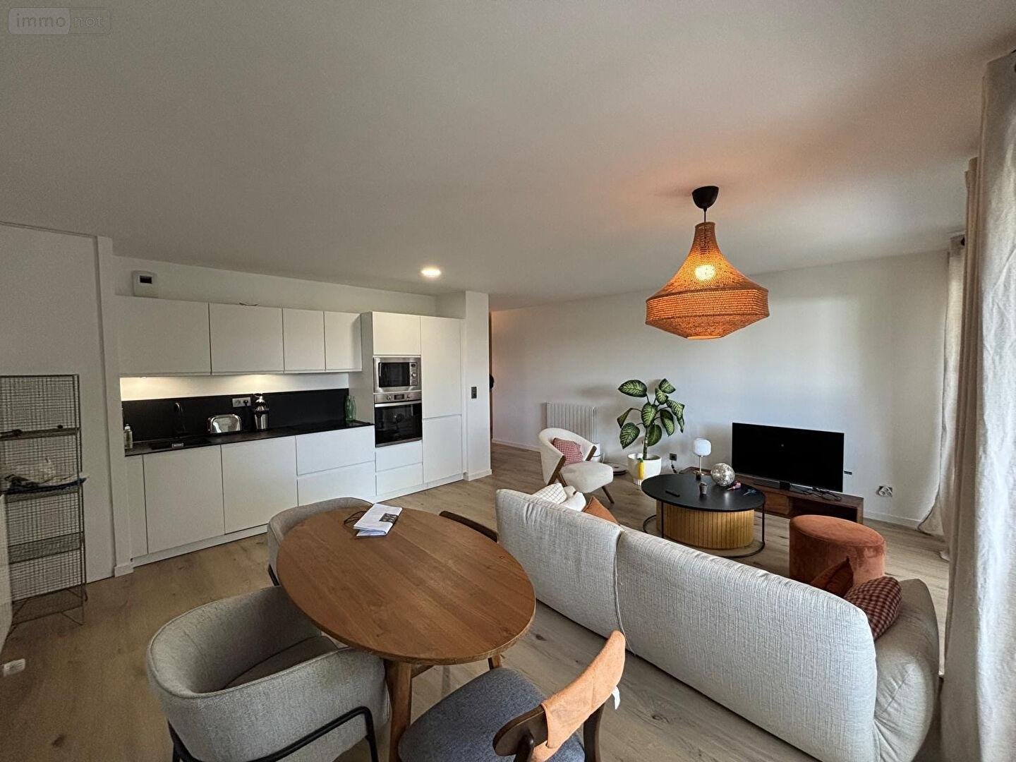 Location appartement Rennes 35000 Ille-et-Vilaine 74 m2 3 pièces 1245 euros