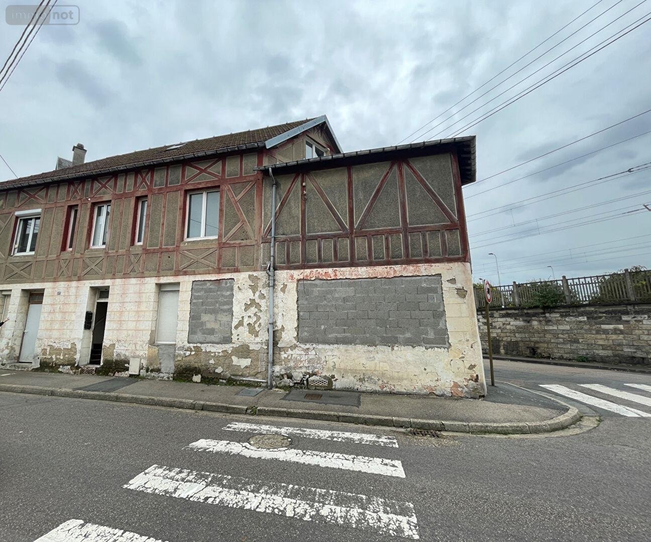 Immeuble a vendre Saint-Étienne-du-Rouvray 76800 Seine-Maritime 180 m2  139000 euros
