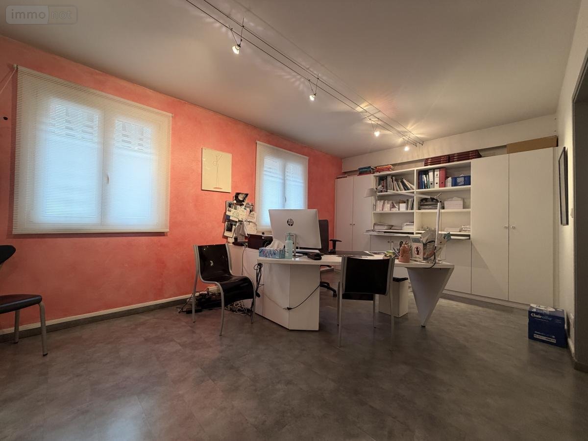 Fonds et murs commerciaux a vendre Amiens 80000 Somme 134 m2  351750 euros