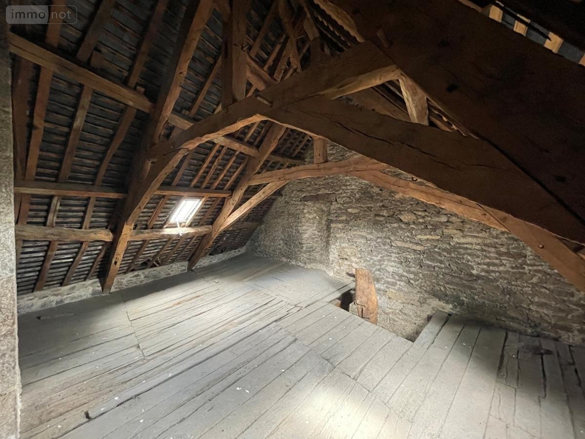 Immeuble a vendre Dinan 22100 Côtes-d'Armor 160 m2  359480 euros