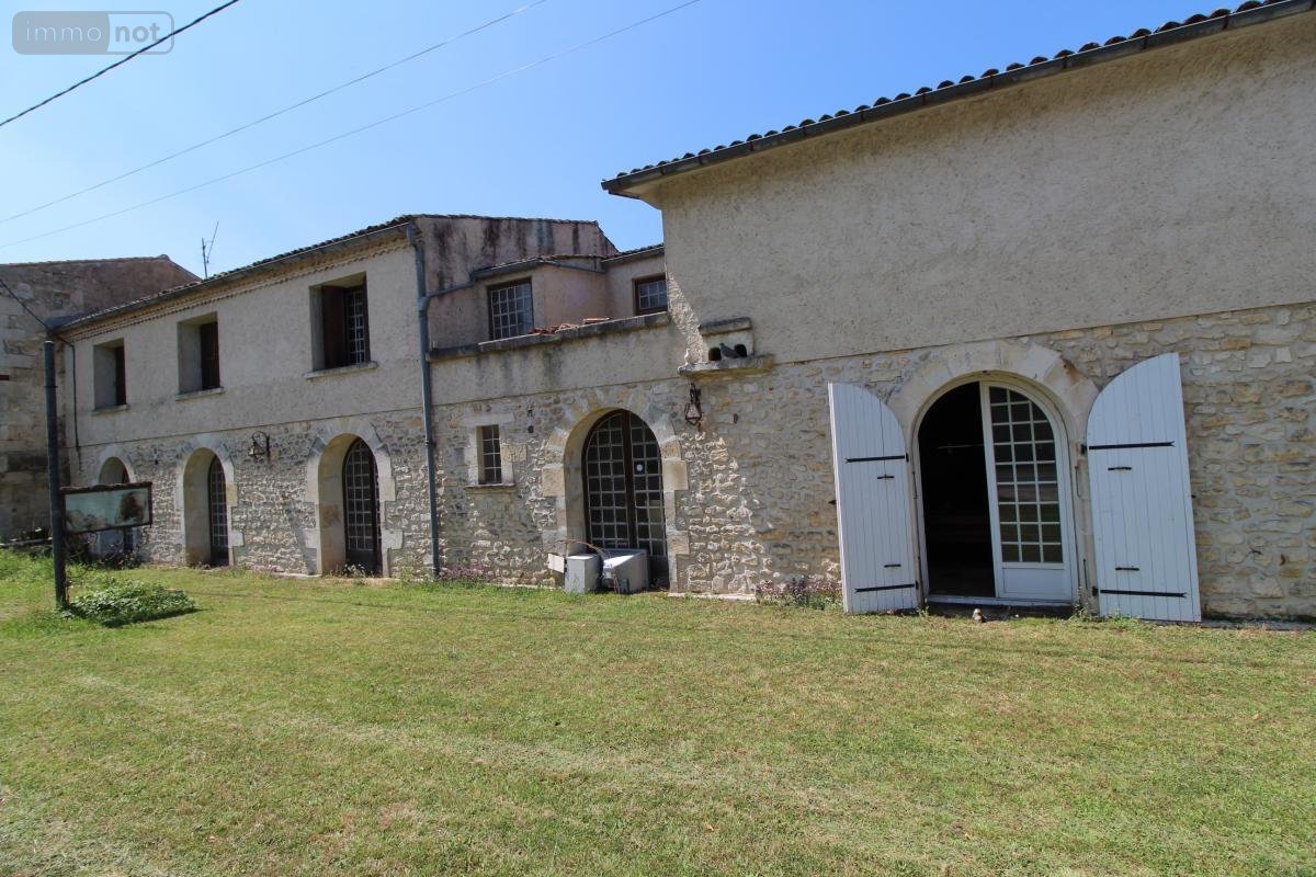Maison a vendre Le Douhet 17100 Charente-Maritime 398 m2 15 pièces 79900 euros