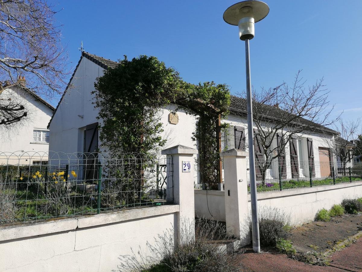 Maison a vendre Descartes 37160 Indre-et-Loire 88 m2 4 pièces 99750 euros