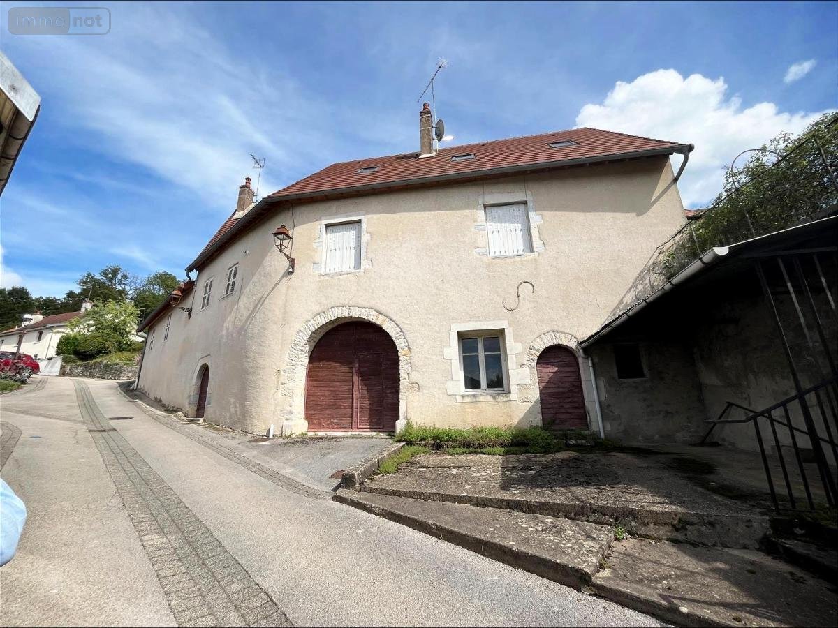 Immeuble a vendre Rochefort-sur-Nenon 39700 Jura 142 m2  158000 euros