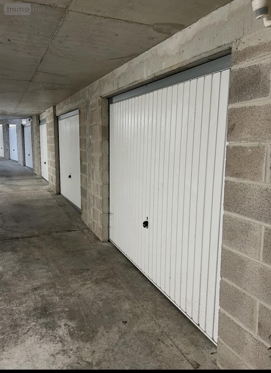 Garage et parking a vendre Amiens 80000 Somme 18 m2  62000 euros