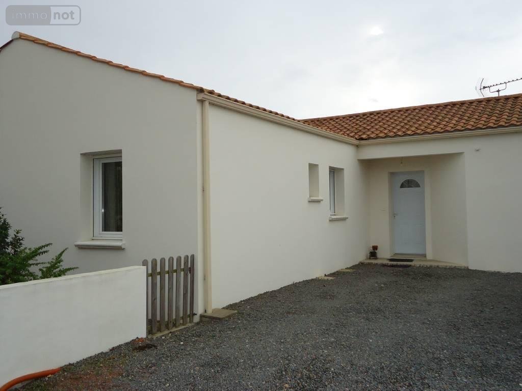 Location maison Challans 85300 Vendée 100 m2 4 pièces 880 euros