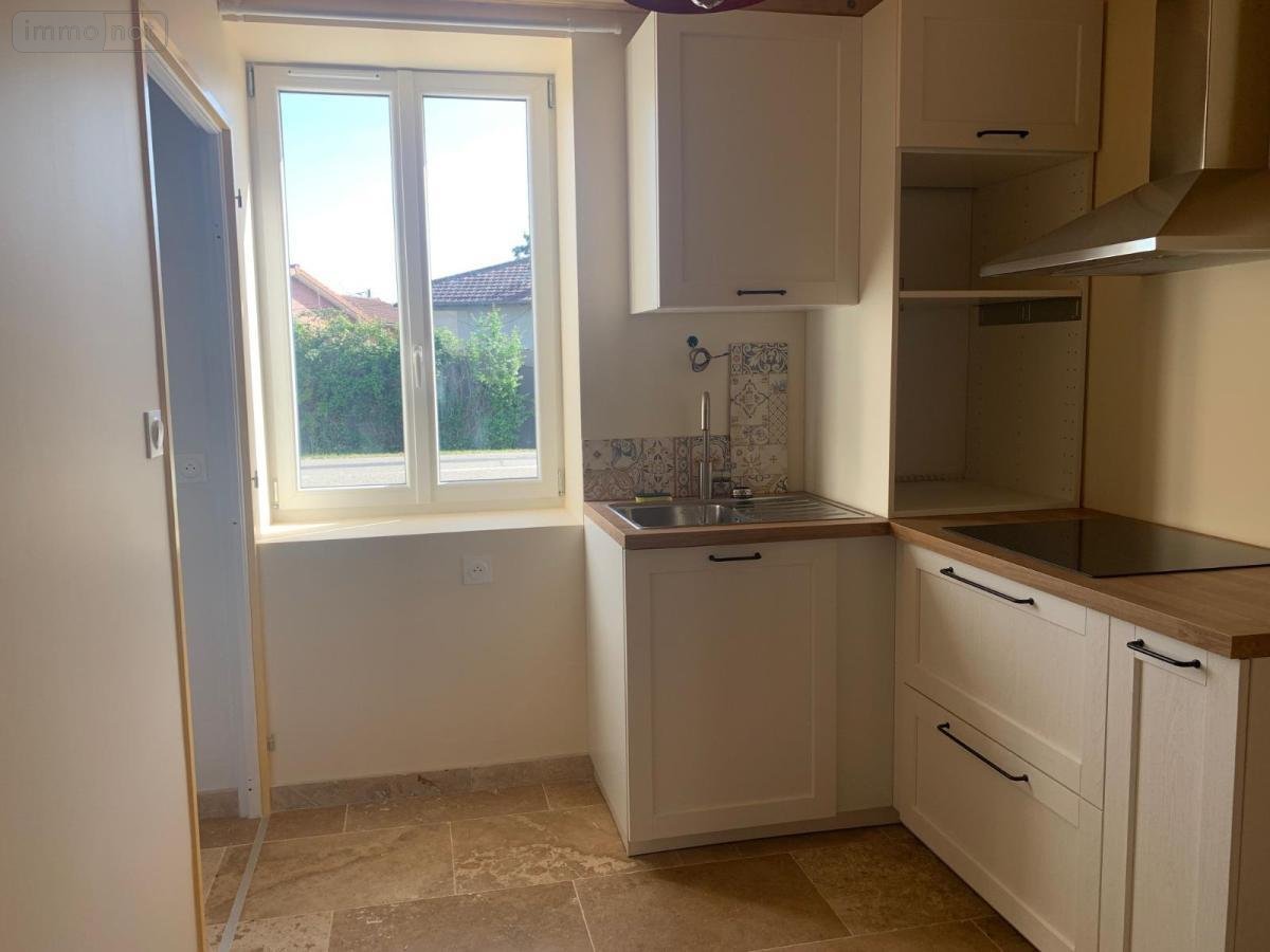 Location appartement Mézériat 01660 Ain 65 m2 4 pièces 790 euros