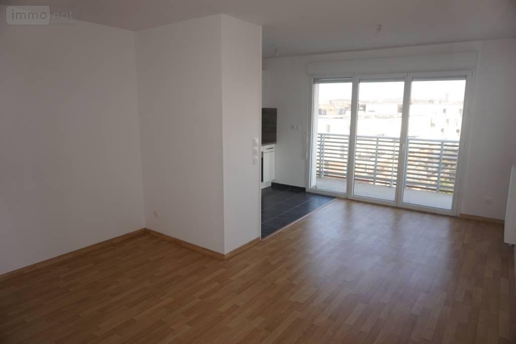 Location appartement Saint-André-lez-Lille 59350 Nord 62 m2 3 pièces 965 euros