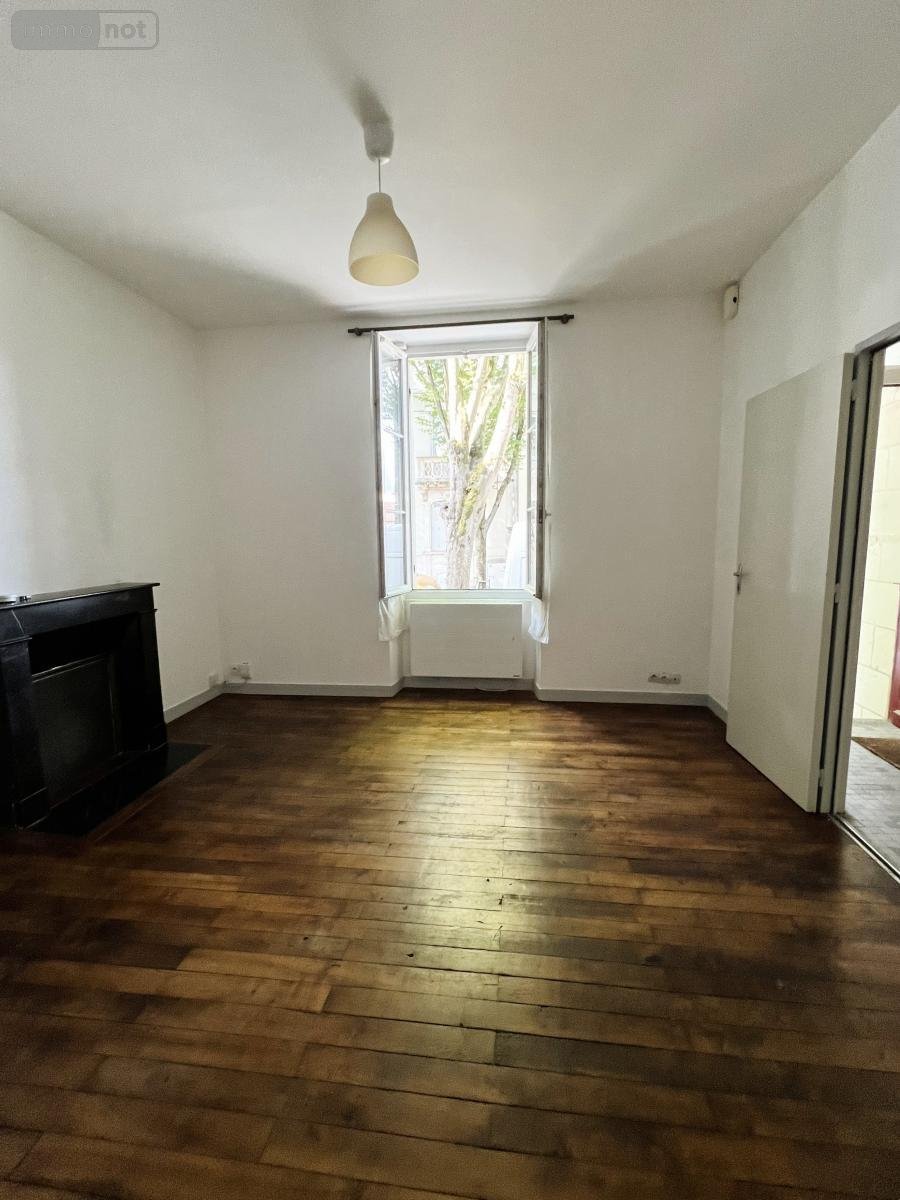 Appartement a vendre Angers 49000 Maine-et-Loire 28 m2 1 pièce 125500 euros