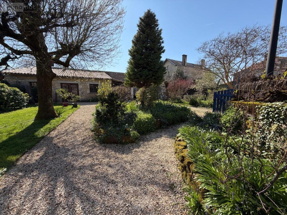 Maison a vendre Échiré 79410 Deux-Sèvres 141 m2 6 pièces 299000 euros