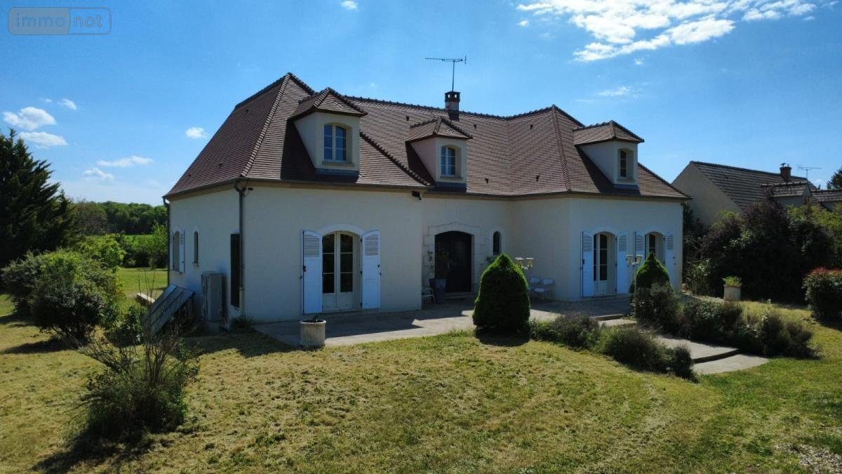 Maison a vendre Montcresson 45700 Loiret 241 m2 7 pièces 376400 euros