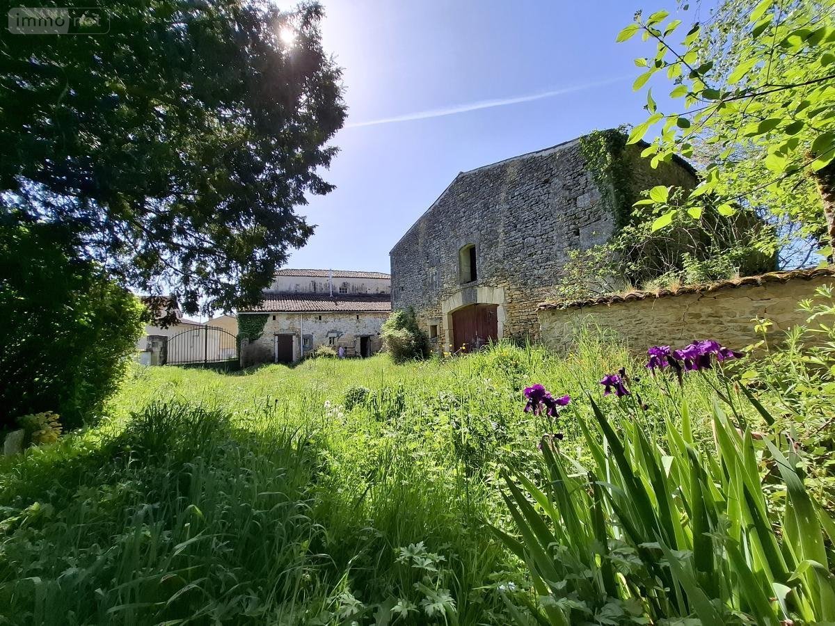 Maison a vendre Brizambourg 17770 Charente-Maritime 198 m2 5 pièces 157380 euros