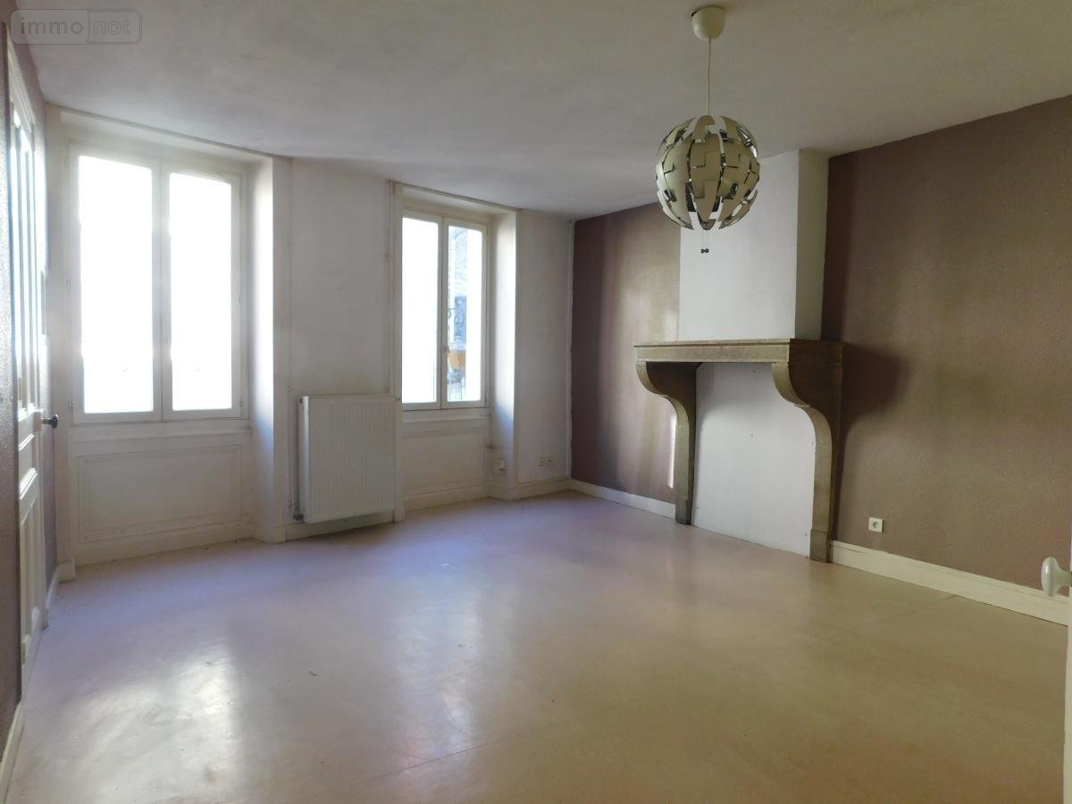 Appartement a vendre Poncin 01450 Ain 100 m2  70000 euros