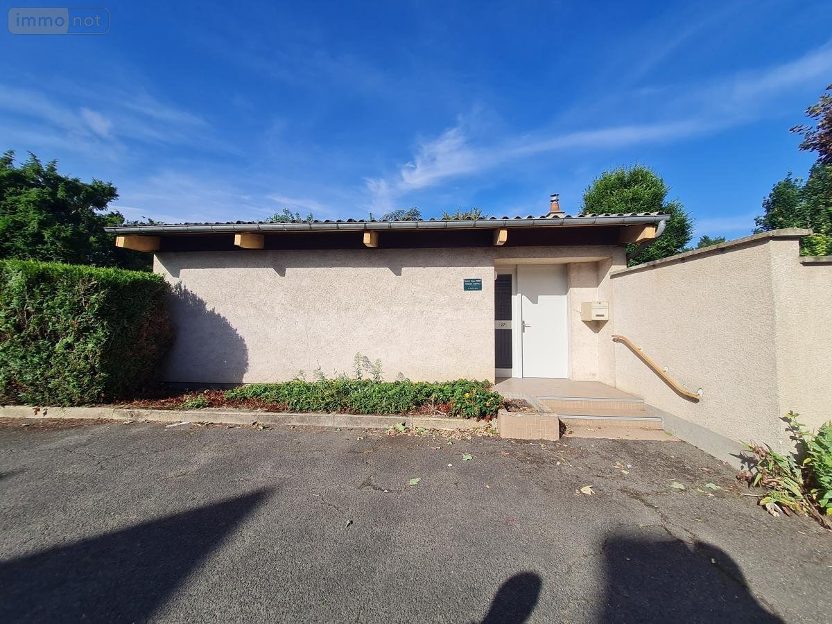 Fonds et murs commerciaux a vendre Saint-Amand-Longpré 41310 Loir-et-Cher 69 m2  114800 euros