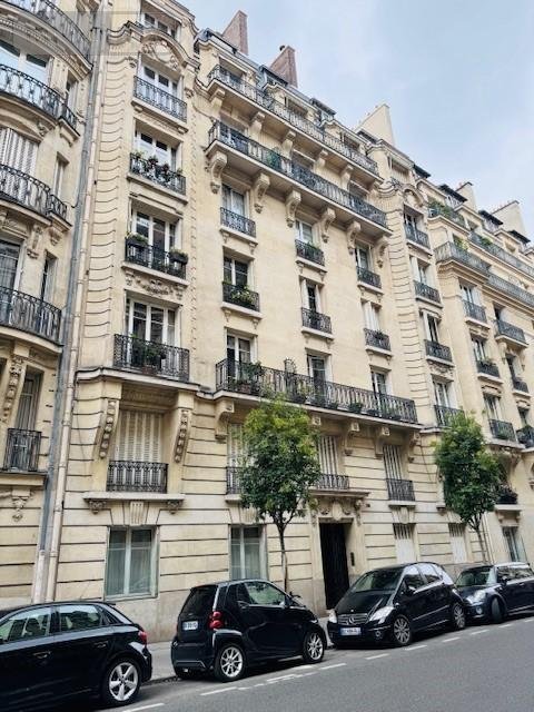 Appartement a vendre Neuilly-sur-Seine 92200 Hauts-de-Seine 13 m2 1 pièce 142000 euros