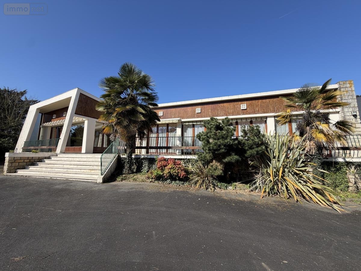 Maison a vendre Cholet 49300 Maine-et-Loire 123 m2 6 pièces 427350 euros