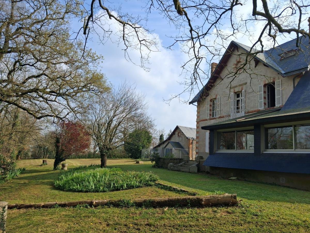 Maison a vendre Montrevault-sur-Èvre 49110 Maine-et-Loire 250 m2 9 pièces 354900 euros