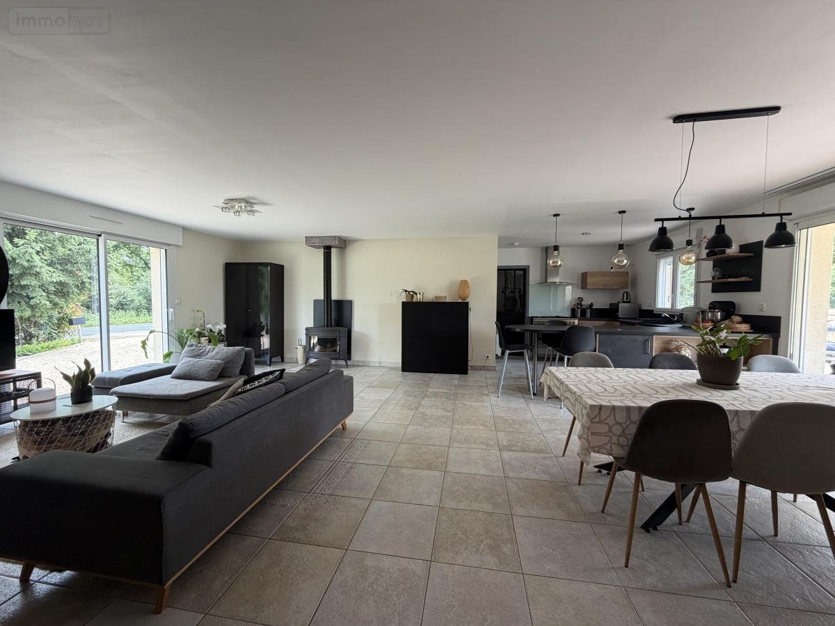 Maison a vendre La Pouëze 49370 Maine-et-Loire 150 m2 5 pièces 293440 euros