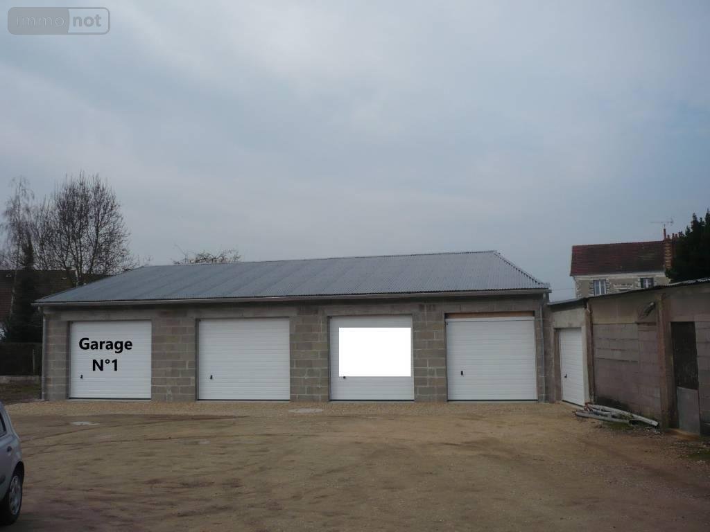 Location garage et parking Montoire-sur-le-Loir 41800 Loir-et-Cher 27 m2  91 euros