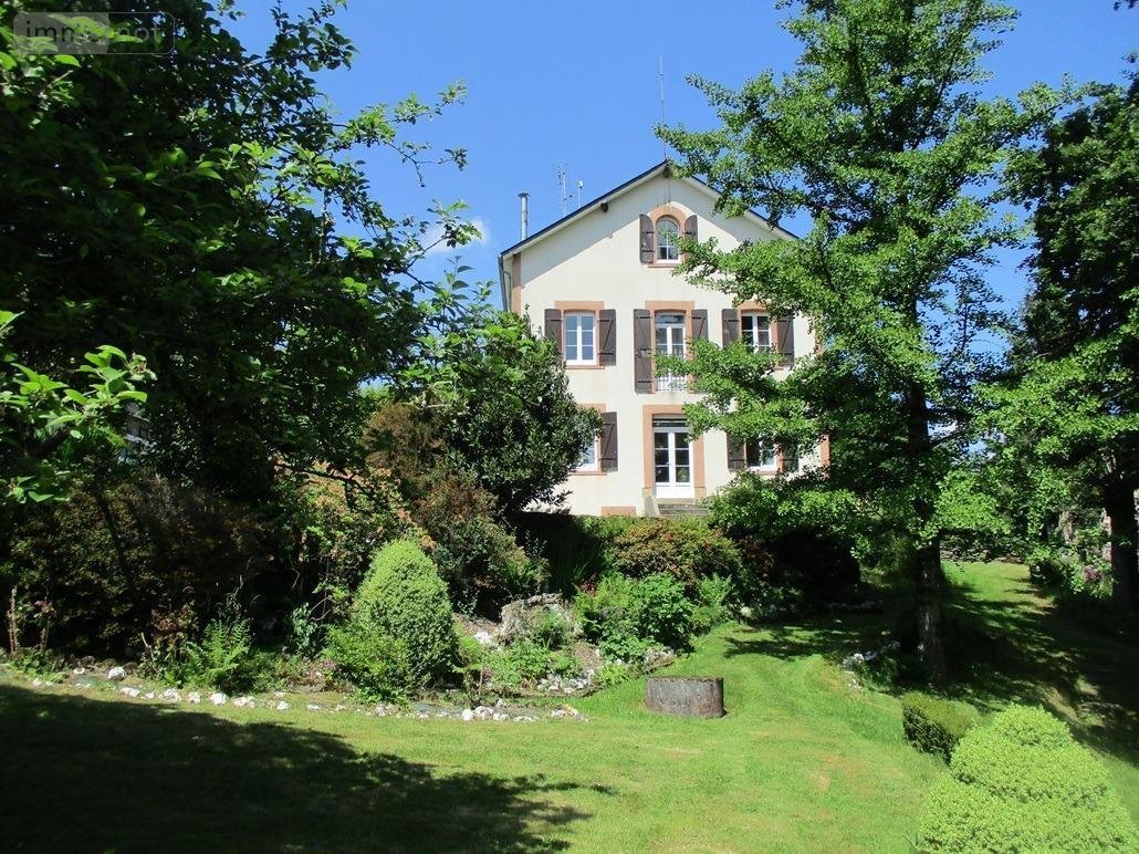 Maison a vendre Cléden-Poher 29270 Finistère 194 m2 10 pièces 372750 euros