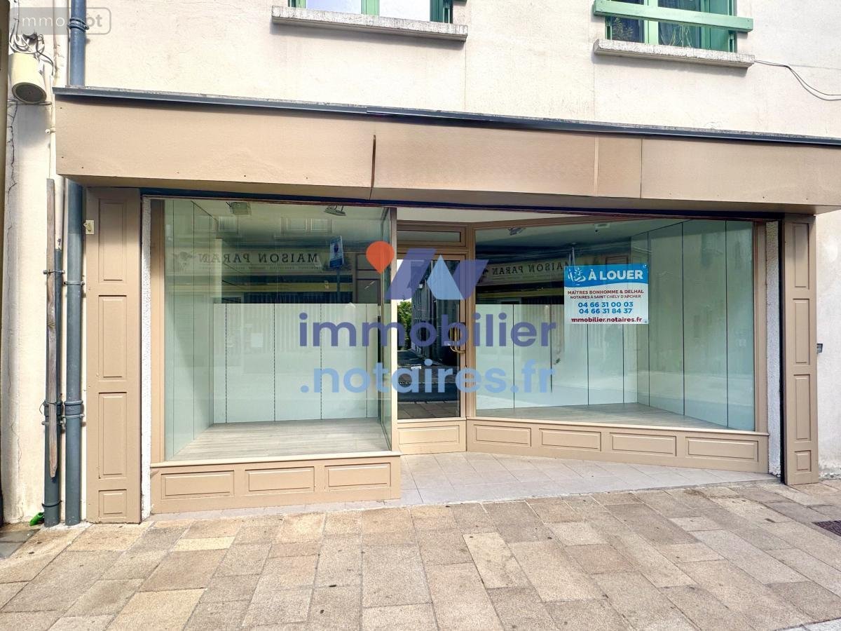 Location fonds et murs commerciaux Saint-Chély-d'Apcher 48200 Lozère 86 m2  660 euros