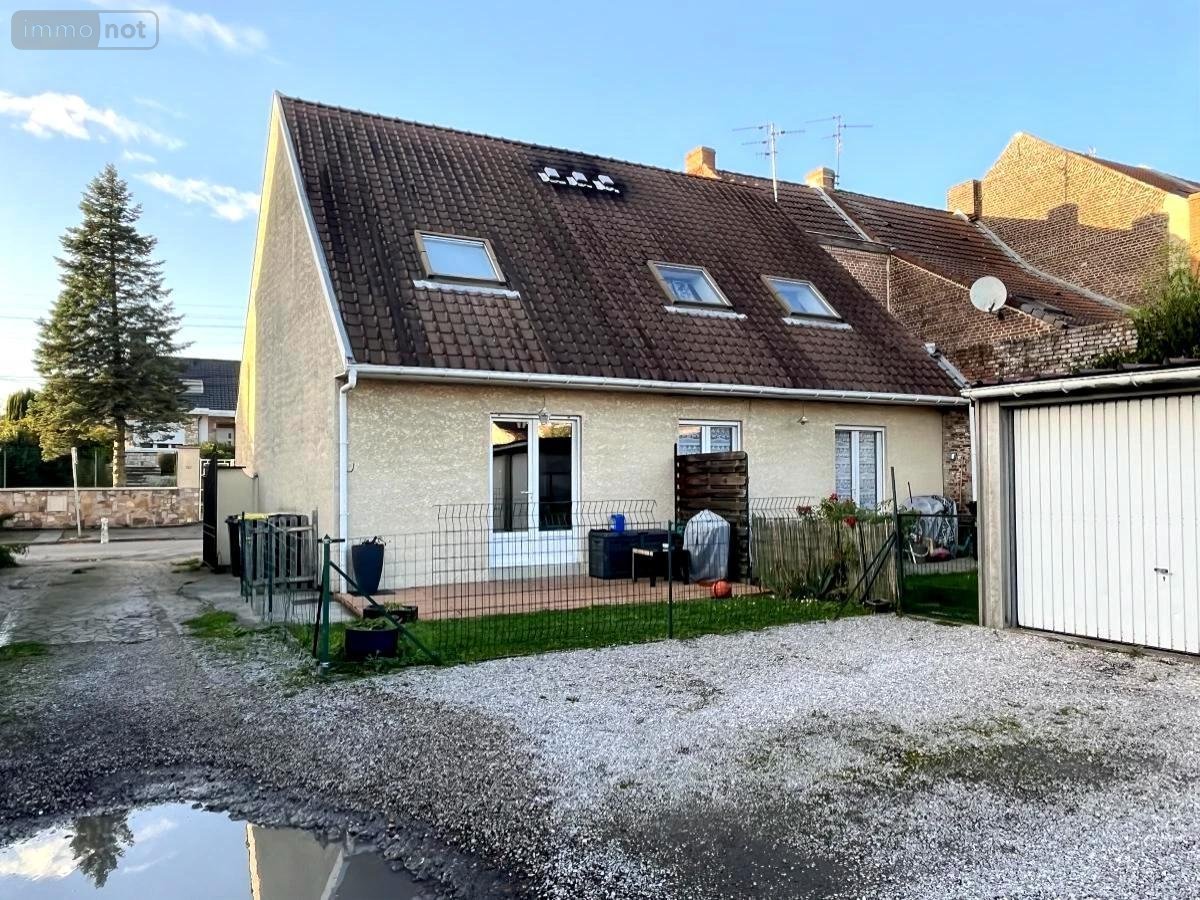 Immeuble a vendre Wahagnies 59261 Nord 143 m2  248570 euros