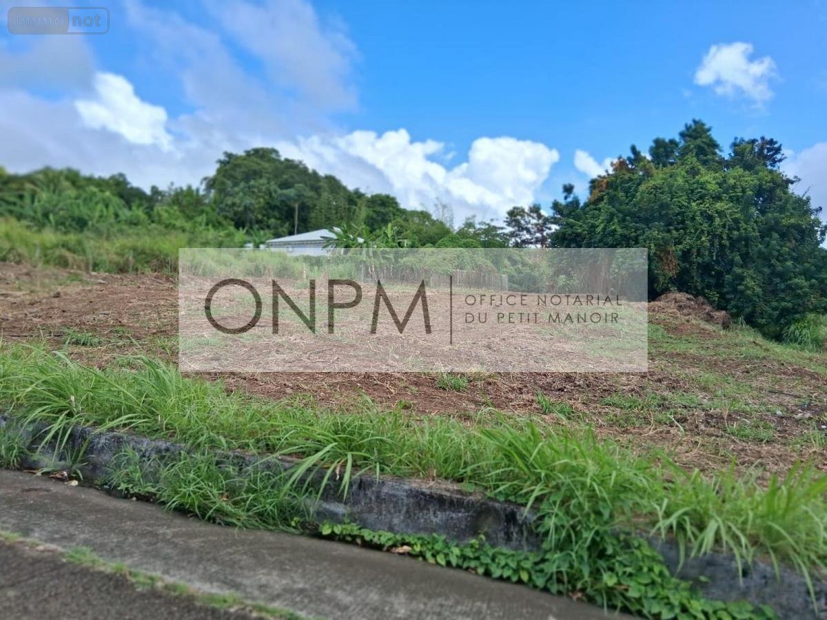 Terrain a batir a vendre Le Lamentin 97232 Martinique 1643 m2  180000 euros