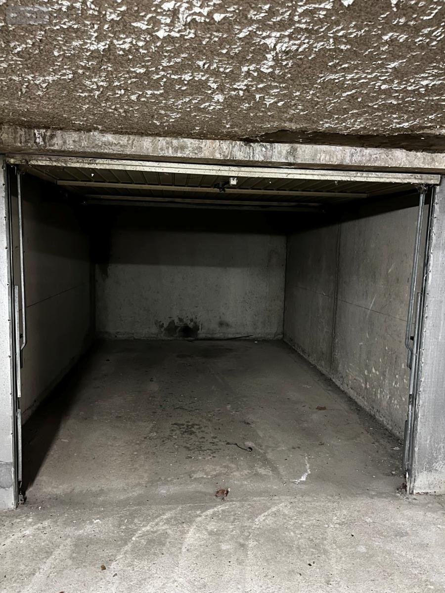 Garage et parking a vendre Besançon 25000 Doubs 18 m2  11000 euros