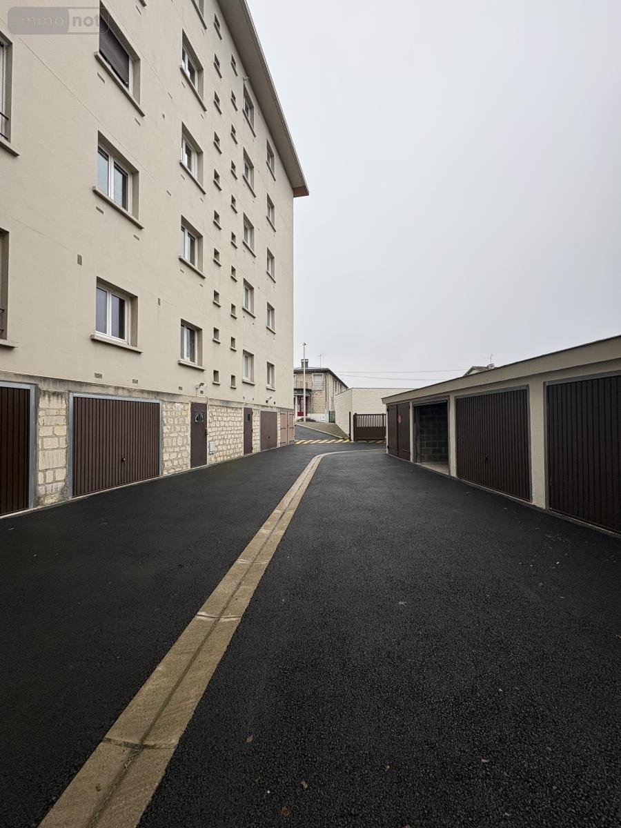 Garage et parking a vendre Laon 02000 Aisne 14 m2  12000 euros