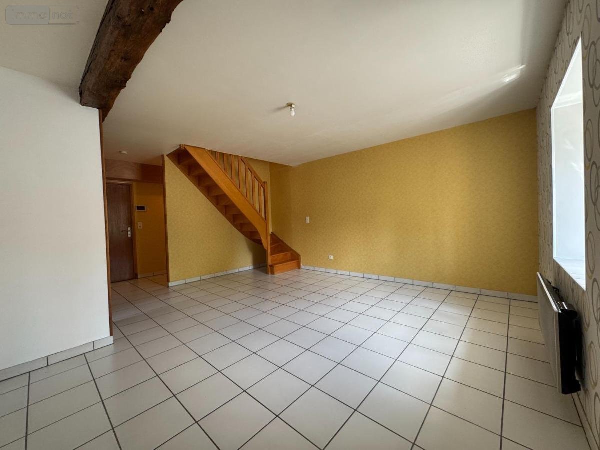Location appartement Ville-Dommange 51390 Marne 75 m2 3 pièces 660 euros