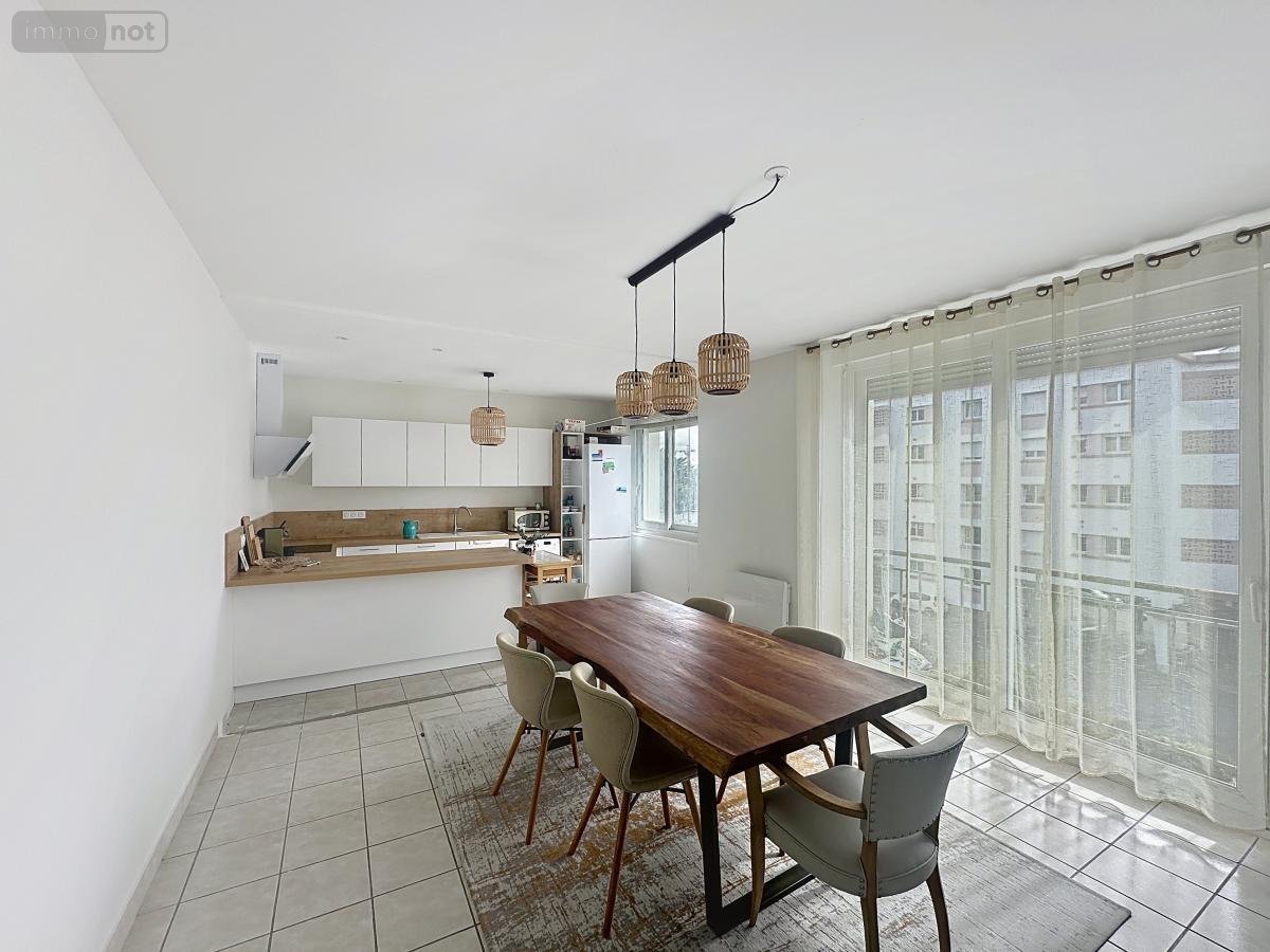 Appartement a vendre Lorient 56100 Morbihan 95 m2 4 pièces 224180 euros