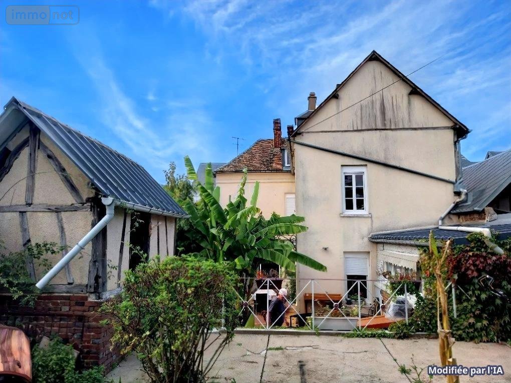 Immeuble a vendre Le Neubourg 27110 Eure 250 m2  344800 euros