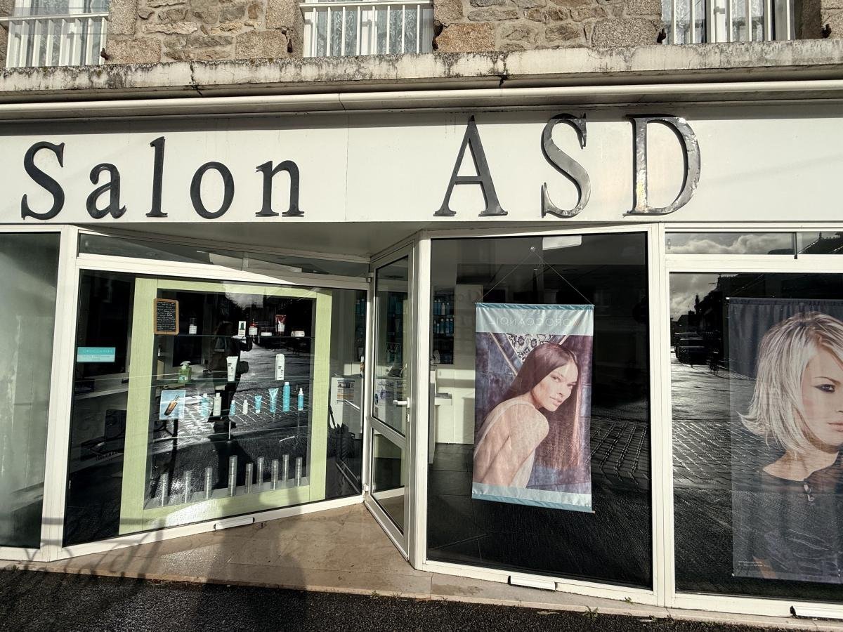 Fonds et murs commerciaux a vendre Saint-Vaast-la-Hougue 50550 Manche 80 m2  95400 euros