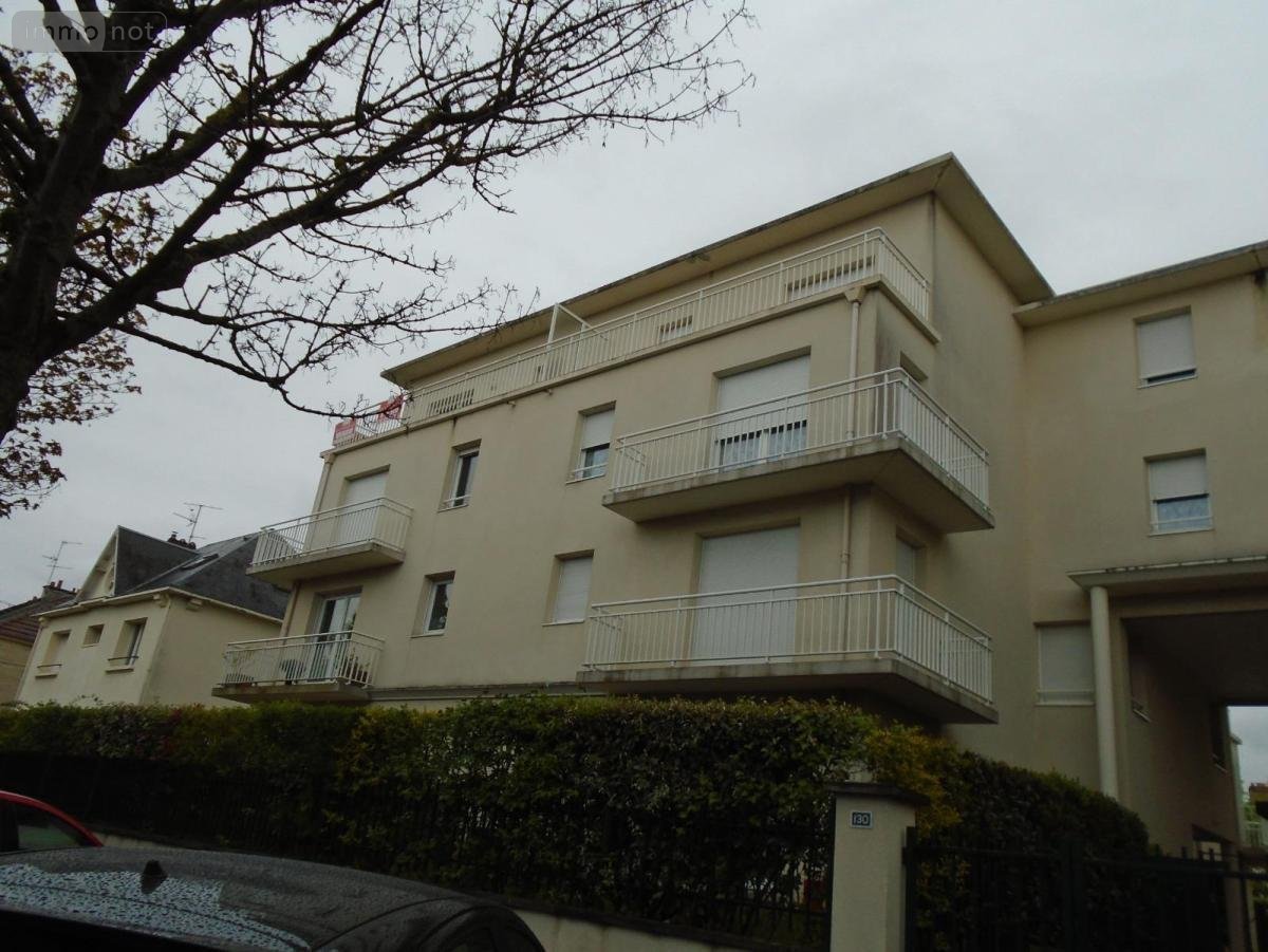 Location appartement Caen 14000 Calvados 55 m2  653 euros