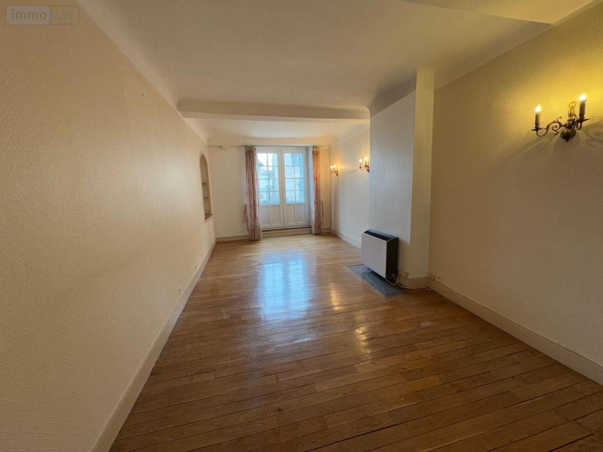 Location appartement Dole 39100 Jura 82 m2 4 pièces 680 euros