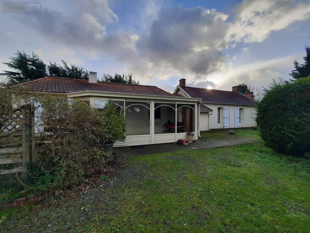 Maison a vendre Challans 85300 Vendée 139 m2 5 pièces 236600 euros