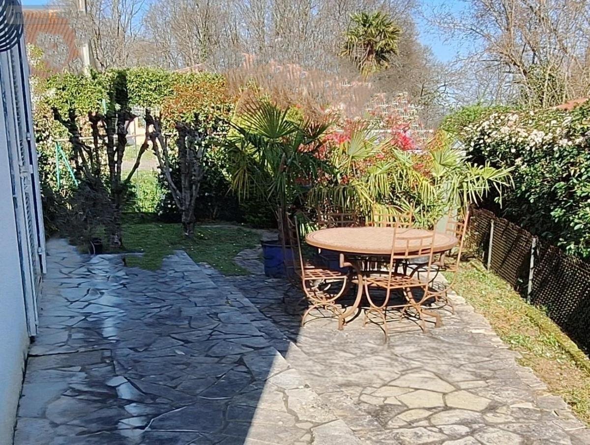 Maison a vendre Vic-Fezensac 32190 Gers 158 m2 7 pièces 205000 euros