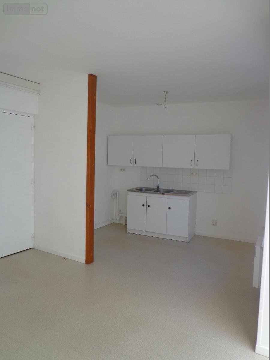 Location appartement Arras 62000 Pas-de-Calais 41 m2  521 euros